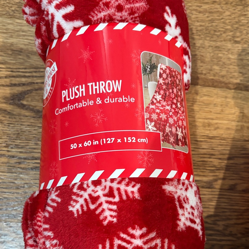 Red Plush Throw with Snowflakes - Picture 2 of 7